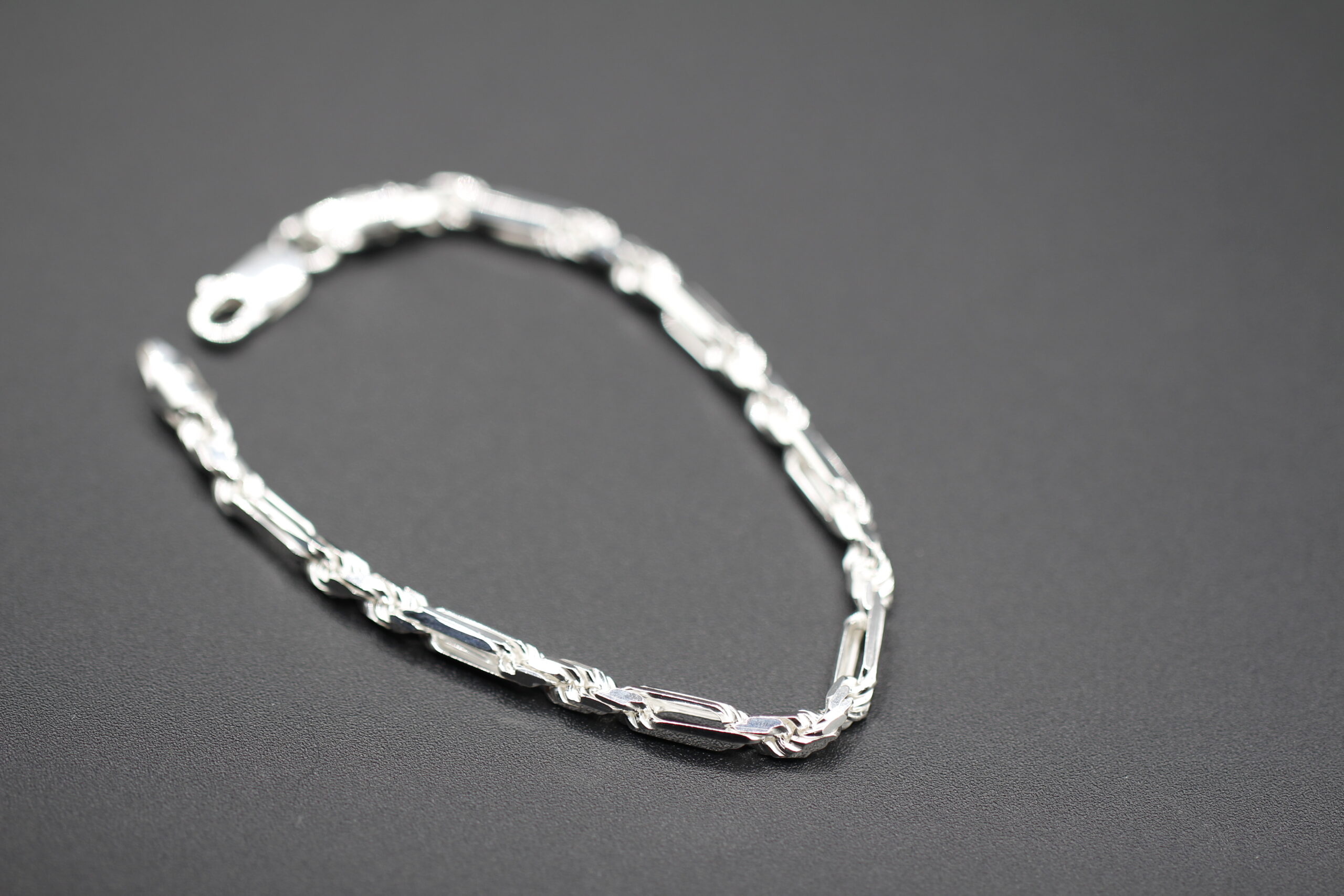old money 12 Figaro Link Bracelet - Image 1